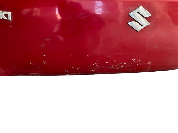 QUINTA PUERTA TRASERA SUZUKI SWIFT DETALLE GOLPE